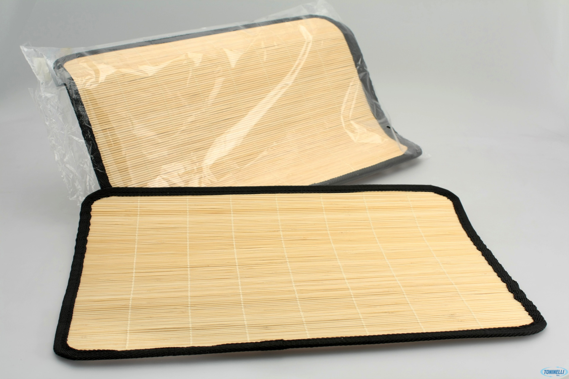 BAMBOO-SET 4 TOVAGLIETTE BORDO NERO 070970